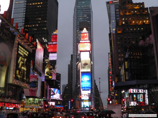 times square at night 030