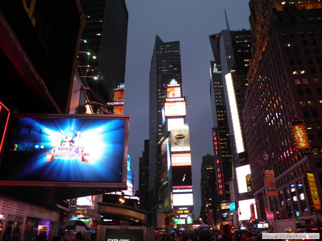 times square at night 047