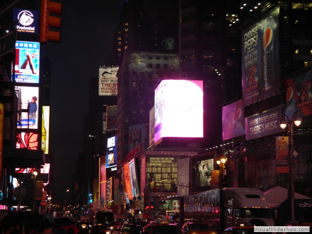 times square at night 061