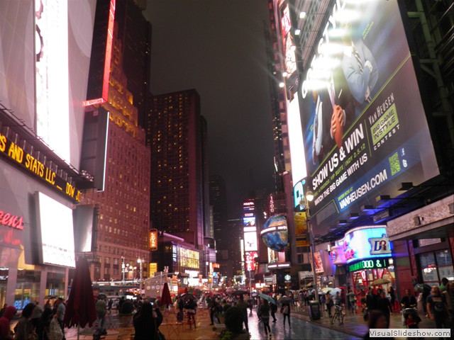 times square at night 063